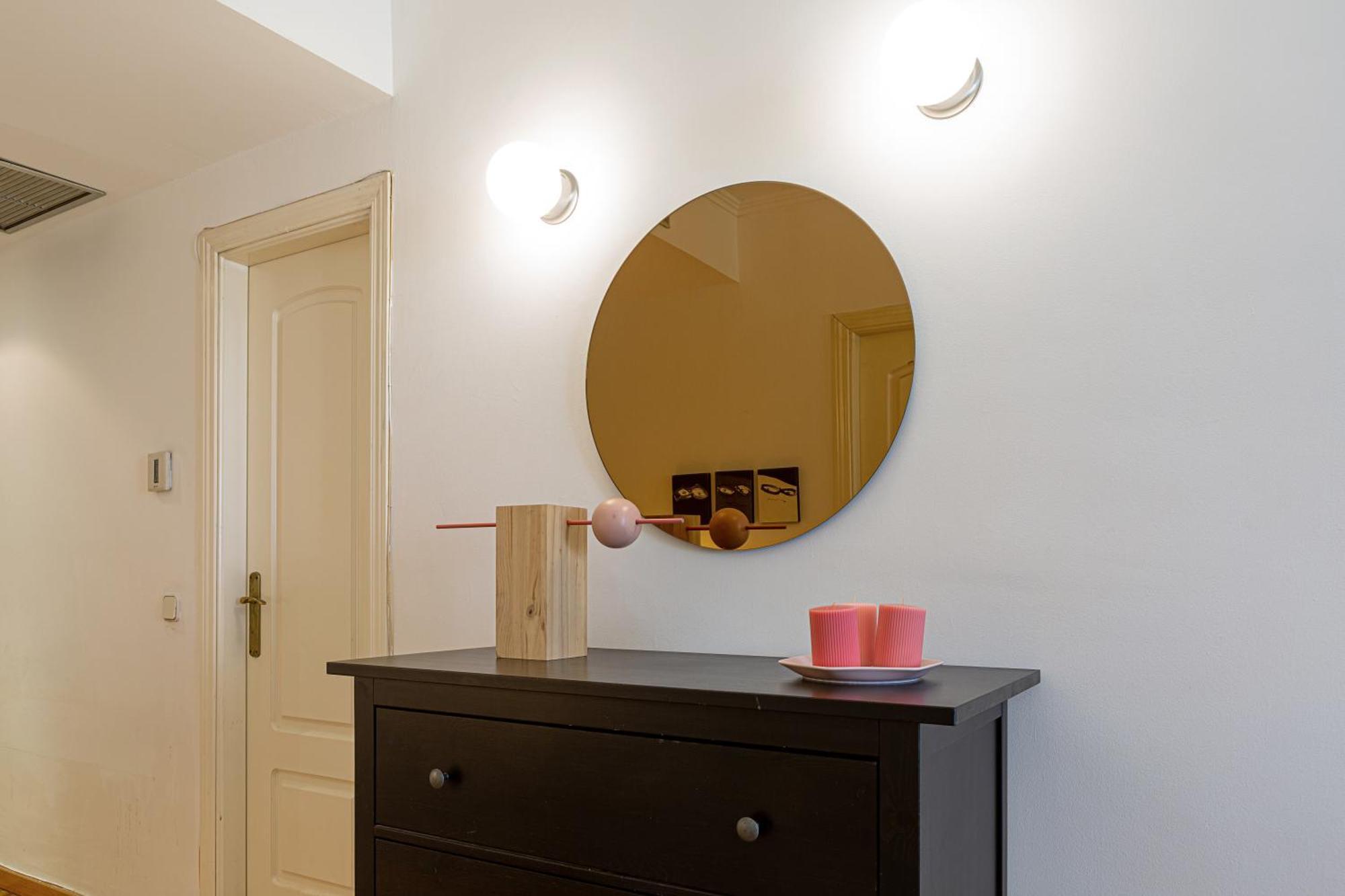 Cute 1 Bedroom Apartment With A Balcony Madrid Esterno foto